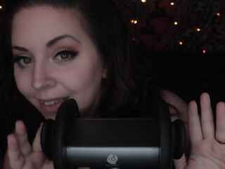 dovey Beauty in stockings fucks both holes