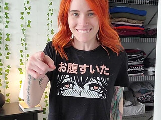 catzii Experienced slut caresses shaved cunt