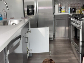 Pressure (@wewantpressure onlyfans Thick shmarina fucks herself with fingers