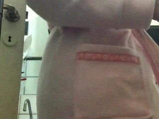 inocentefox Naughty babe masturbates with her sex toy cap