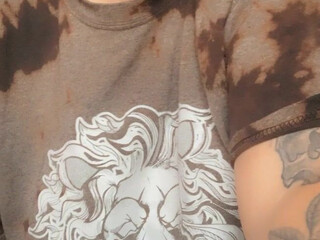 gillisbeenaughty Flirty mouse jumps on a sex toy