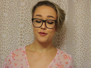 Sabrina Nichole onlyfans Glamor bitch fuck both slits