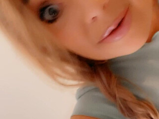 amberbimbodoll chaturbate