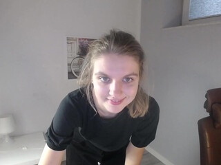 lana_heisstt Tattooed shmara masturbates shaved vagina