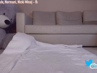 hollyextra Charming bitch shows breasts