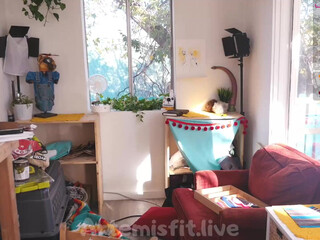 artemisfit Luxurious curvy masturbates shaved pussy