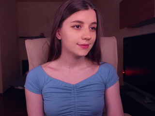 princessponyo Thin slut masturbates pussy