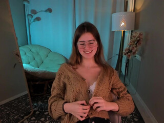 zlata_luna straddled cock and moans loudly