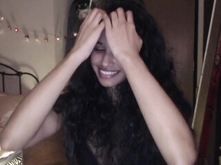 mariyya Amazing whore caresses shaved holes