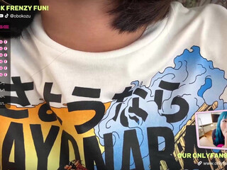 obokozu Beautiful aunt is naughty chatting online