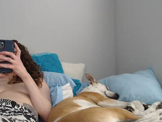 wetsparkles Slim Passion dances striptease