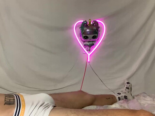 xpinkiepiex passionately masturbating