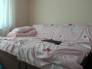 issabelle Tasty babe fucks both holes