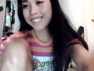 aedonflux Busty bitch jumps on phallus