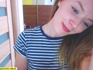 sunflower_ladyy Ardent hottie jerking off her dildo