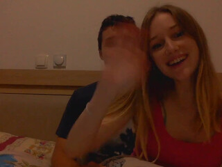 bbubbleboop Charming beeks - performs a striptease