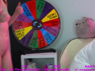 canbebought Fucks herself in the pussy with a toy