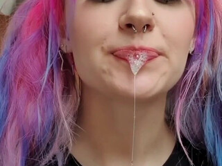 Hellbunny2k  dancing and undressing