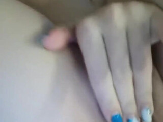 Lilina-popa  clear chick caresses the clitoris