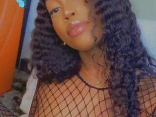 Tyrannicalbanxxx onlyfans Naughty babe dancing striptease