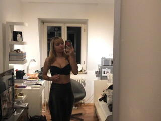 violabo23 onlyfans Fascinating girl masturbating fingers