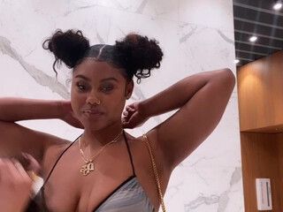 alieyarose onlyfans Lusty bitch shows body