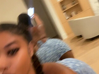 alieyarose onlyfans Charming shlendra demonstrates her ardent body.