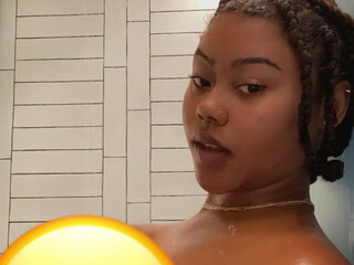 alieyarose onlyfans with a toy for adult ladies