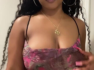 alieyarose onlyfans Sexy chick caresses pussy and nipples