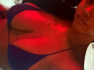 alieyarose onlyfans Fat woman fucks herself wild