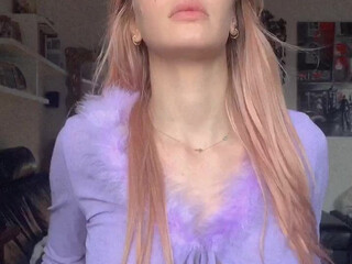 Elena Berlato (elenaberlato) onlyfans Gorgeous girl dancing bright striptease