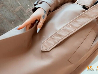 Anna aka arilaviee onlyfans Appetizing babe stiffens chocolate nest