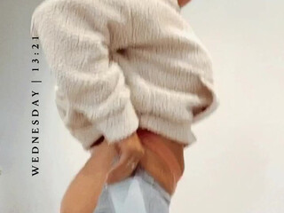 Bunnyrosex onlyfans Ardent young lady caresses big tits at work