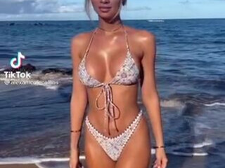 Allexa Collins onlyfans Adult skin jerks off the vagina