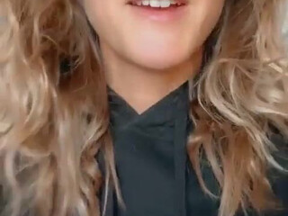 SparksGoWild onlyfans greedily fucks her pussy