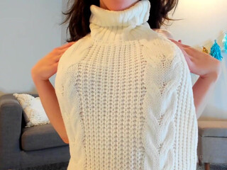 Kas, Skyiiah, itskasxo, itskaslol, sky wallace, skywallace onlyfans Busty slut caresses shaved cunt