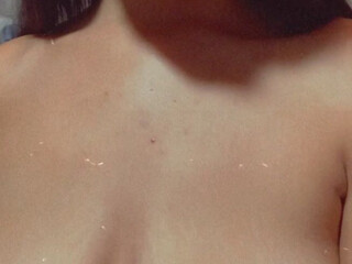 itsvanivixxx onlyfans Sexy mare exposes slim body