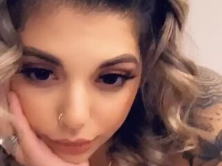 gvalentinaxxx onlyfans Gentle babe naughty with toys