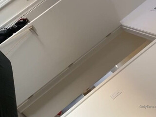 VinaSkyy onlyfans home sex in all holes