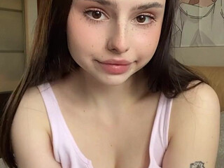 Liroshka onlyfans pulling hair down