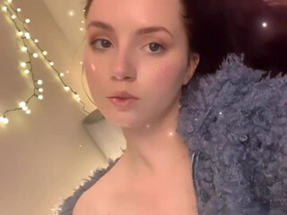 Kas, Skyiiah, itskasxo, itskaslol, sky wallace, skywallace onlyfans Playful babe caresses tits