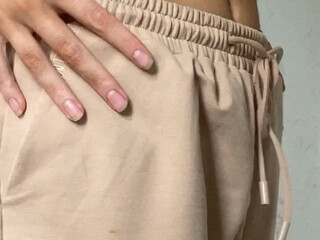 sara__mascara  Adorable chicks masturbating cunt