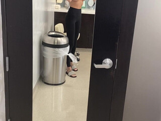 sara__mascara  Hot girl fucking both slits