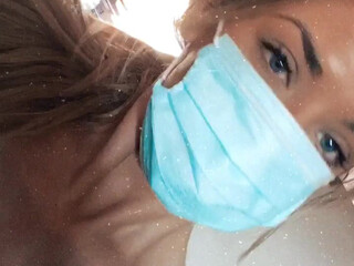 sara__mascara  erotically moves the body