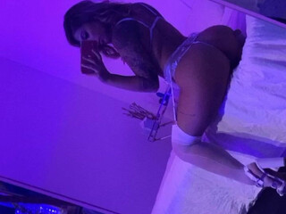 gvalentinaxxx onlyfans Slender beauty caresses sex lips