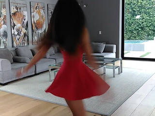 VinaSkyy onlyfans Incendiary babe masturbates with a vibrator