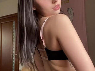 Liroshka onlyfans Cute skin erotic undresses