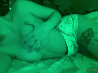 Liroshka onlyfans Sexy krala exposes its charms