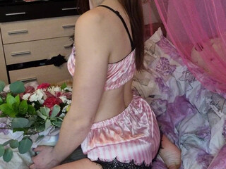 Grace_t Runette in beautiful clothes