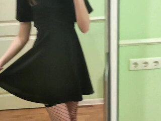 Elfie_cutie onlyfans Adorable chick pulls the vagina with fingers